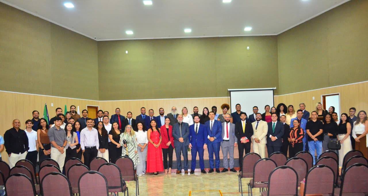 OAB-AP recebe palestra sobre atuação no Tribunal do Júri com o criminalista Américo Leal